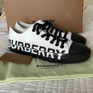 Burberry Larkhall logo shoes